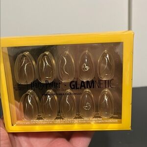 Harry Potter x Glamnetic Gold Press-On Nails